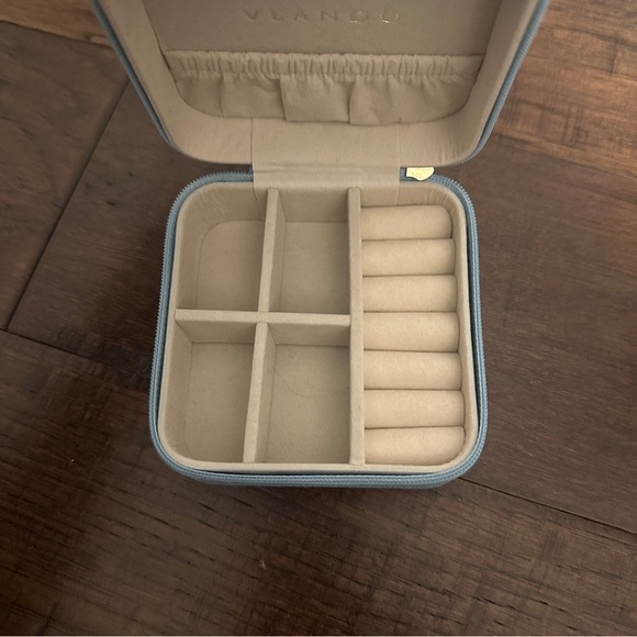 Elegant Blue Jewelry Box - Picture 3 of 6